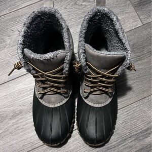 SOLD*******Duck boots size 8
